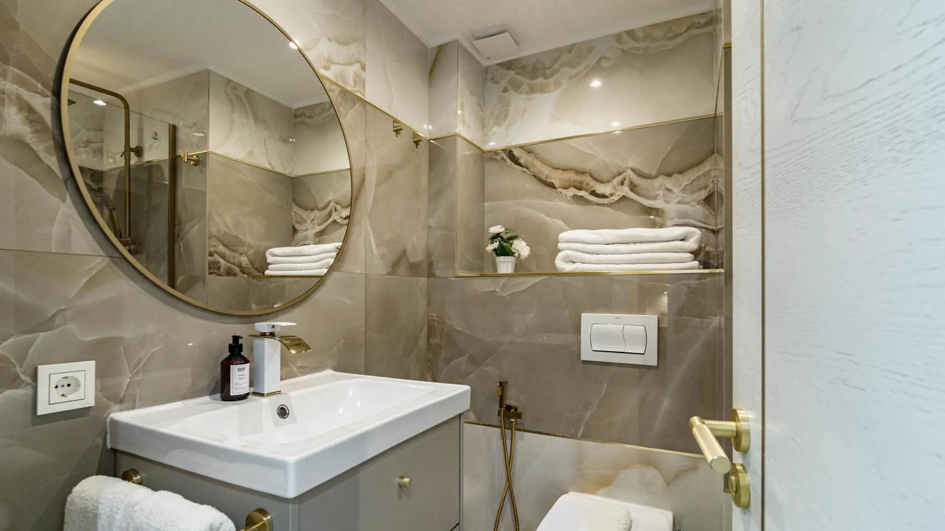 Terr69- Bright City Gem In Charming Old Town Estepona 0*,