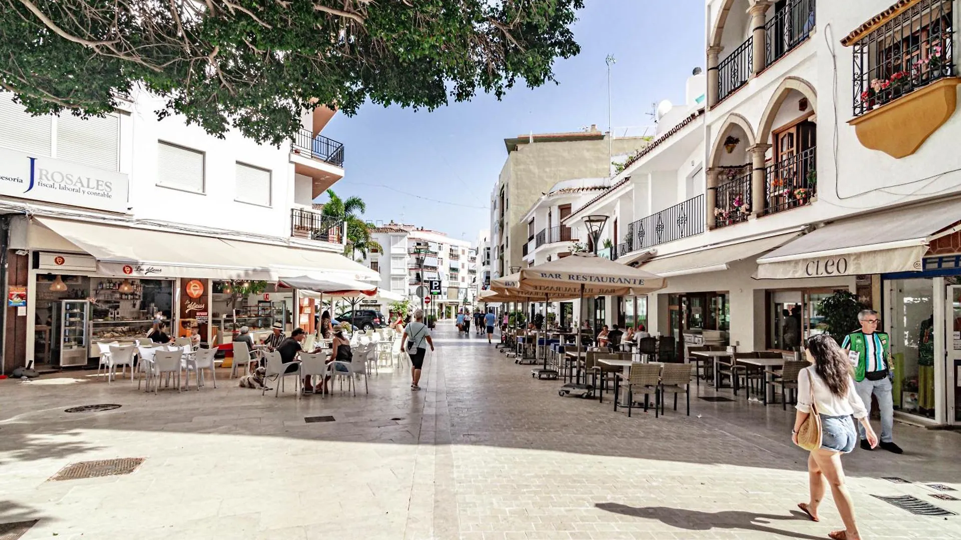 Terr69- Bright City Gem In Charming Old Town Estepona