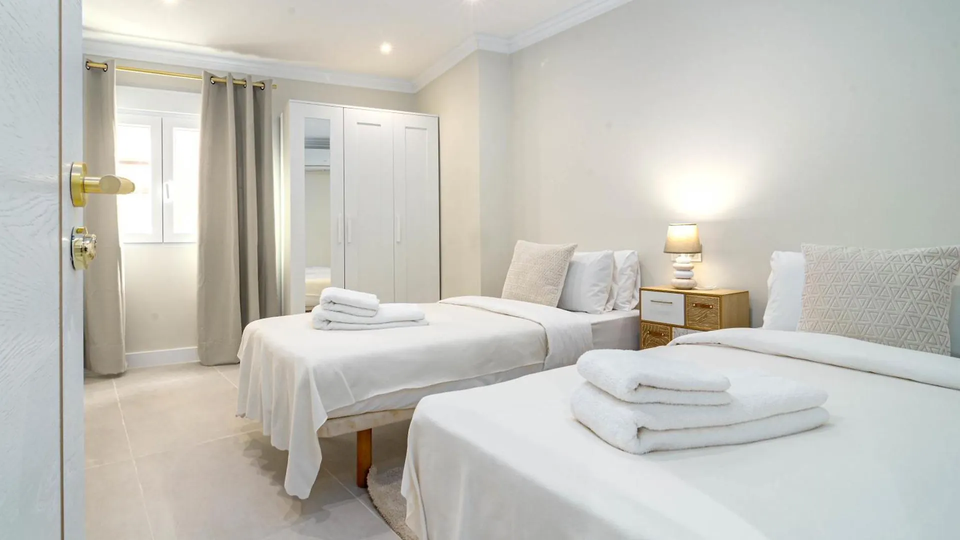 Terr69- Bright City Gem In Charming Old Town Estepona 0*,