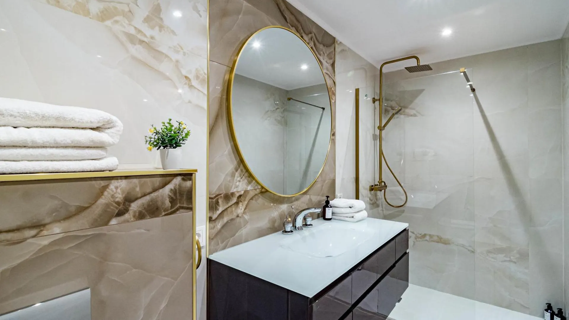 Terr69- Bright City Gem In Charming Old Town Estepona 0*,