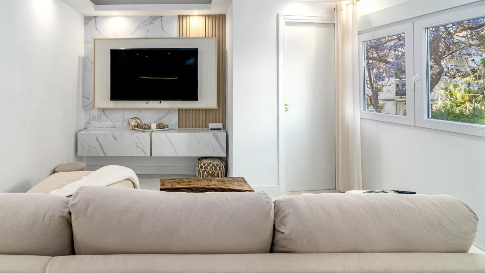 Terr69- Bright City Gem In Charming Old Town Estepona