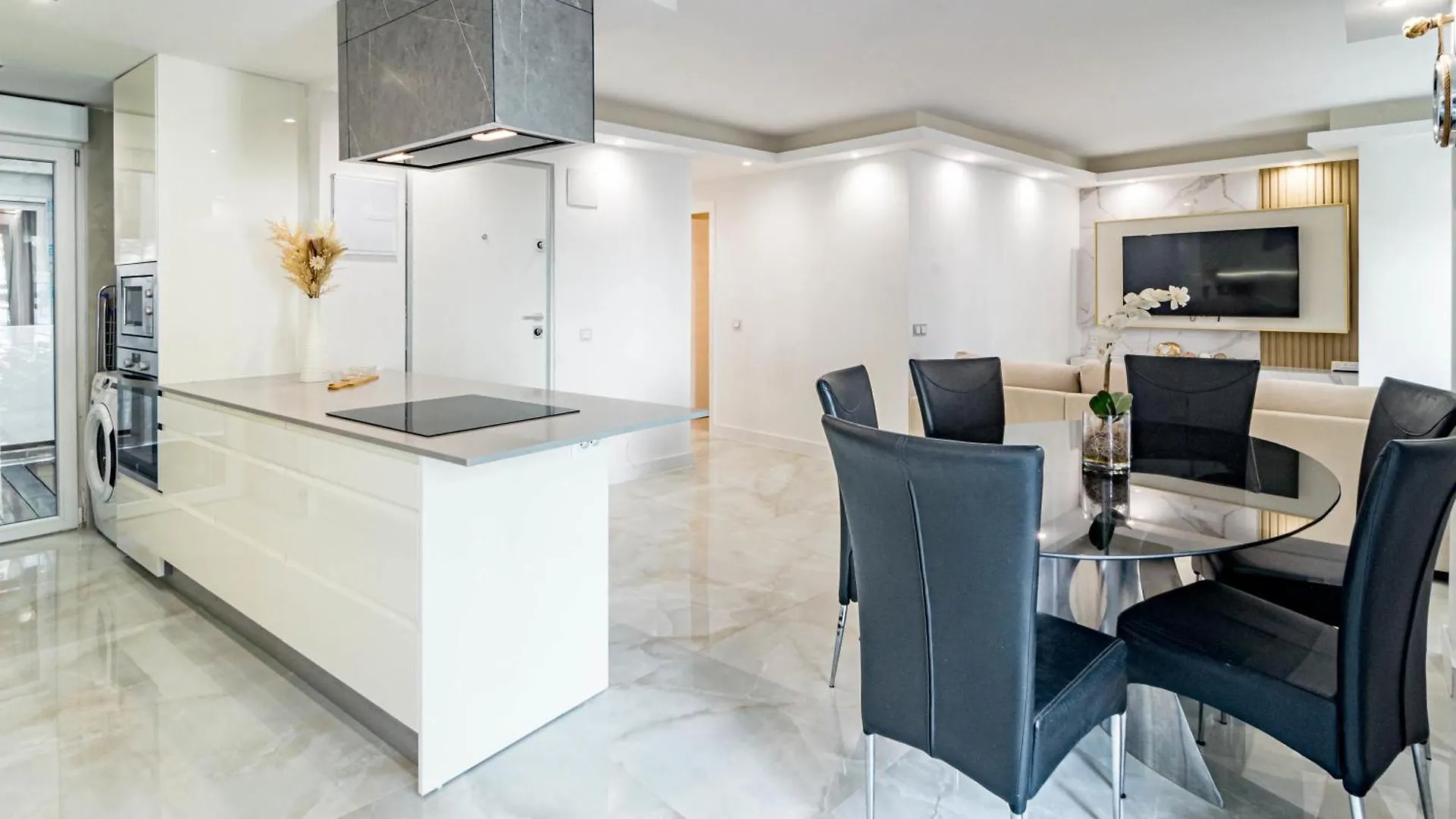 Terr69- Bright City Gem In Charming Old Town Estepona Apartment