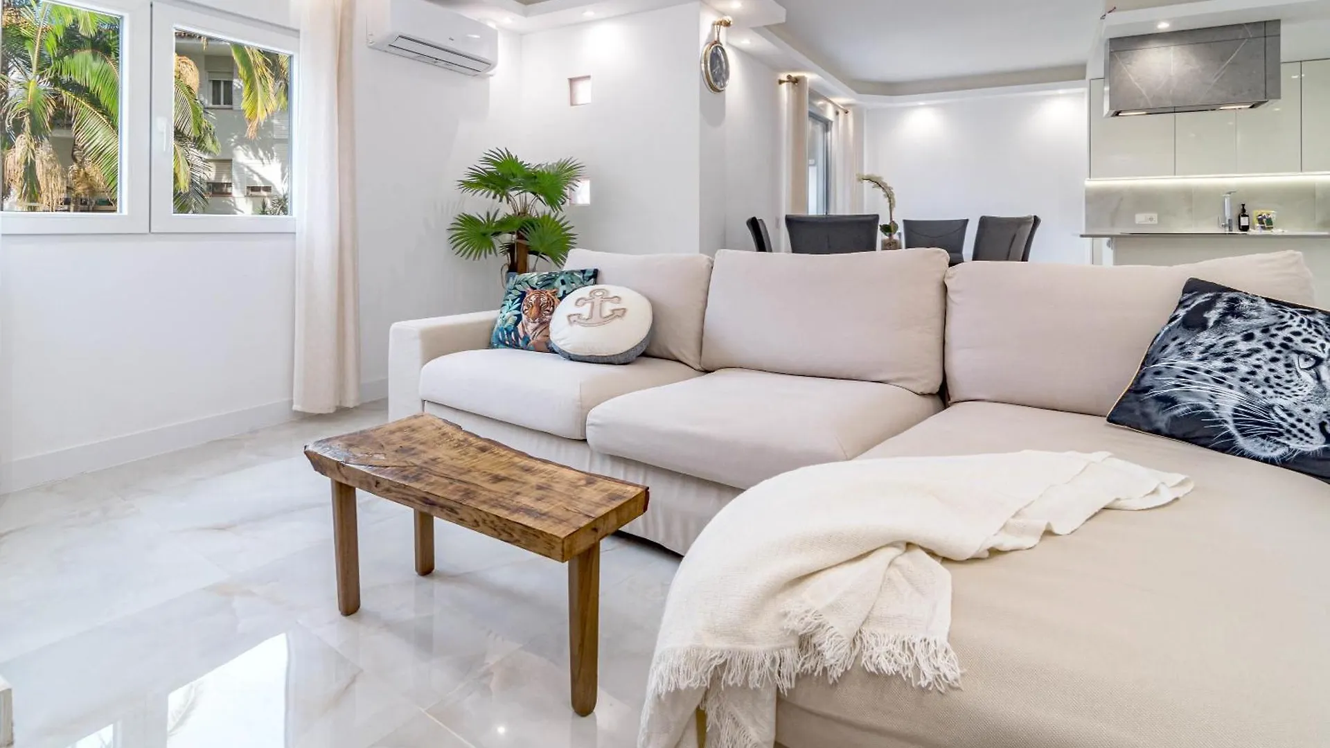 Terr69- Bright City Gem In Charming Old Town Estepona Apartment